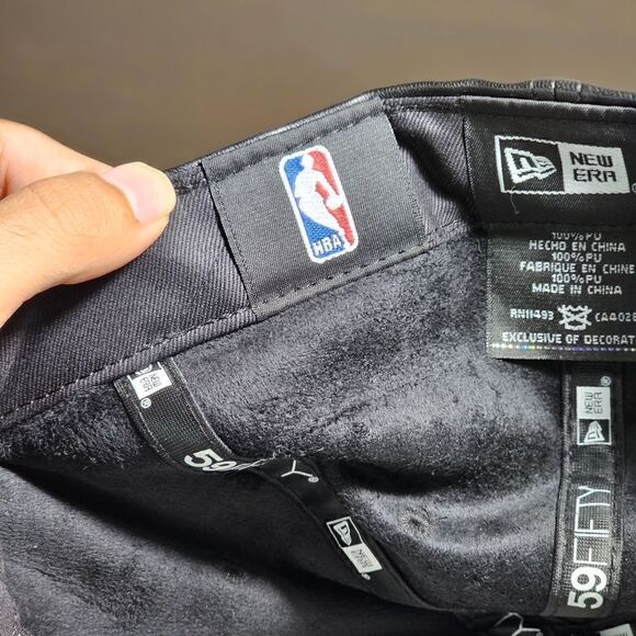 New Era NBA Cleveland Cavaliers Leather Fitted Cap Hat Black Red Gold 7 1/4 New - Picture 11 of 12